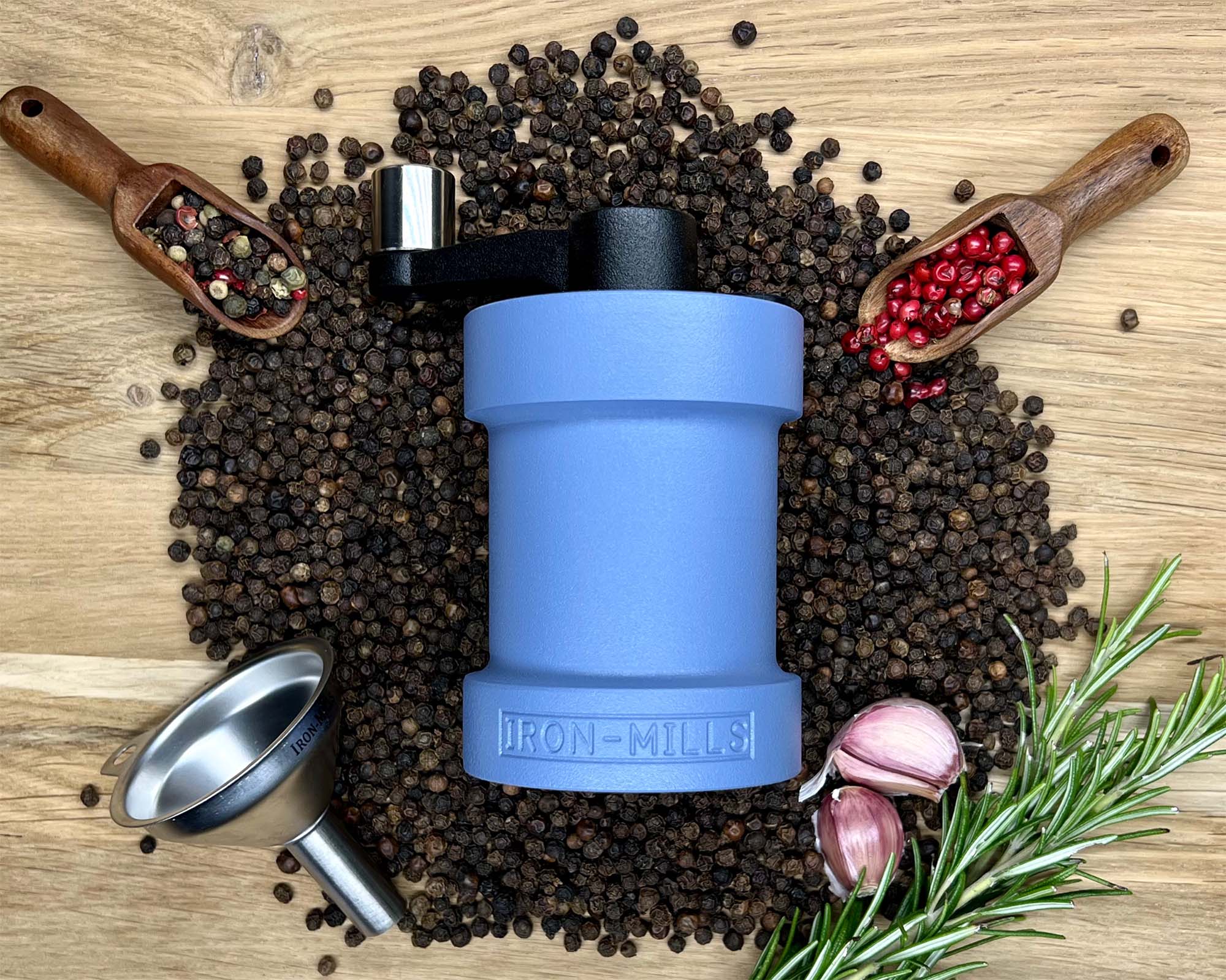 Blue salt and pepper grinders hotsell